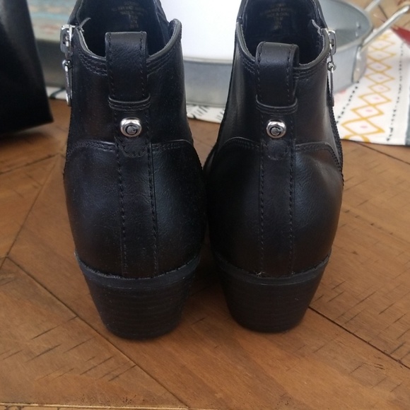 🆕️ G by Guess Towny Bootie - Picture 9 of 15